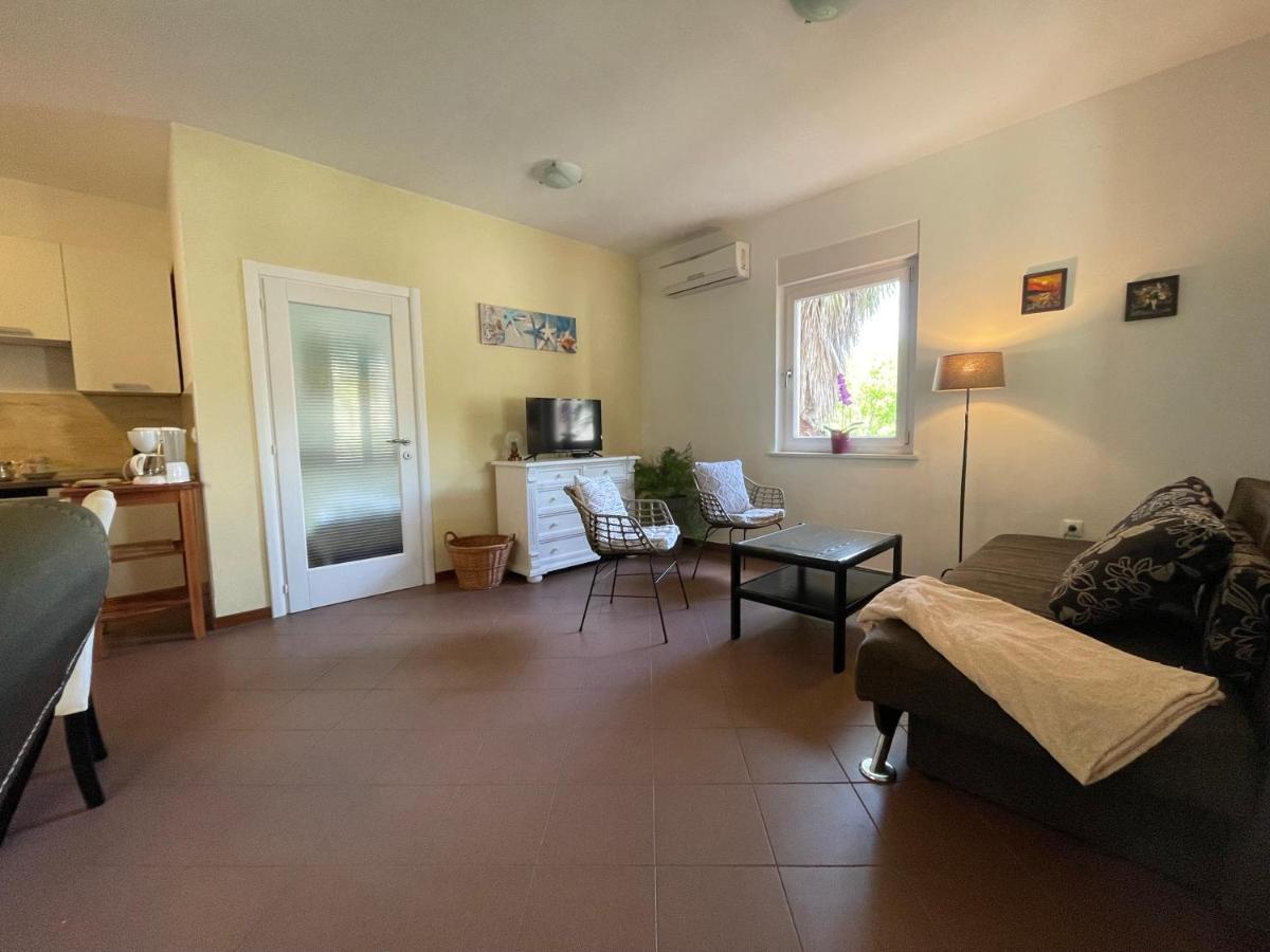 Grand Pool Apartment Ika-Opatija Exterior photo